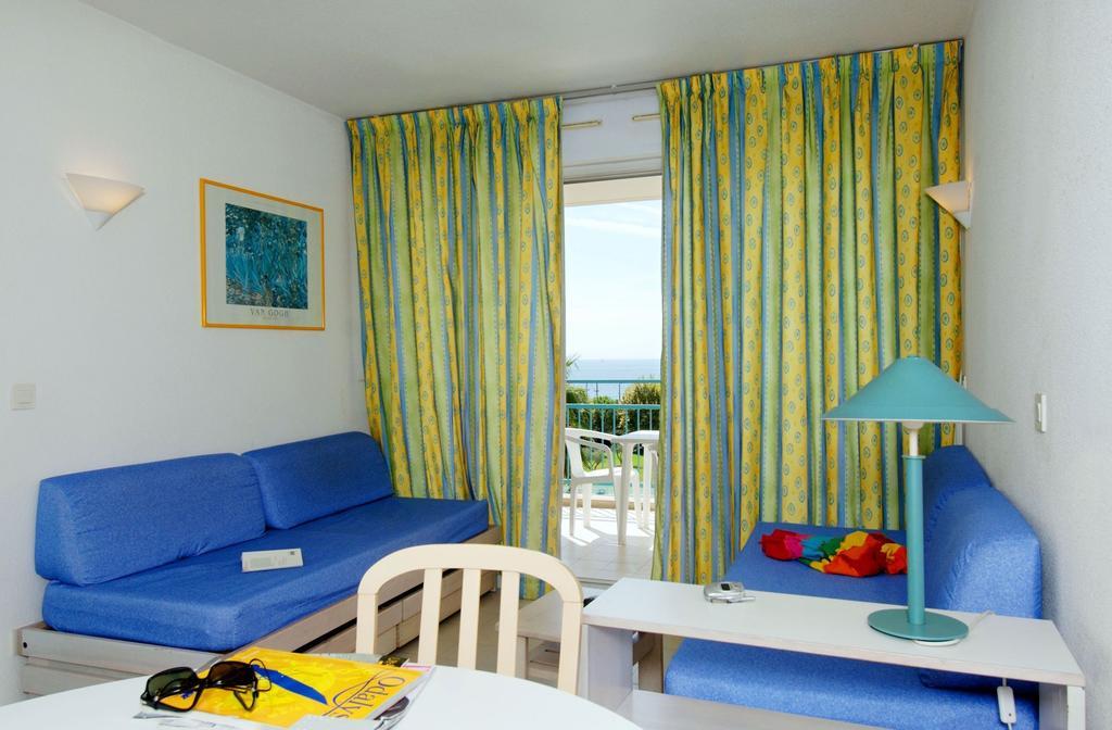 Residence Odalys Les Pins Bleus Juan-les-Pins Room photo